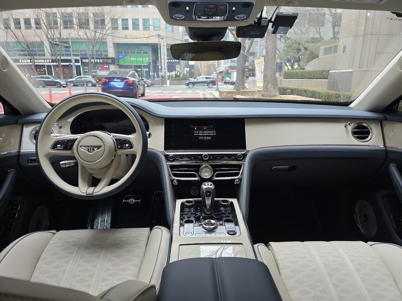 2026 Bentley Flying Spur 4.0 Muliner photo 11