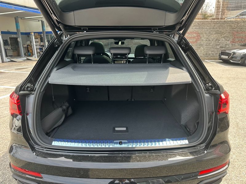 2026 Audi Q3 40 TFSI Quattro Premium photo 7