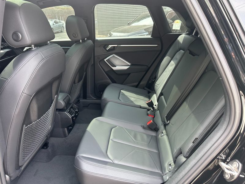 2026 Audi Q3 40 TFSI Quattro Premium photo 8