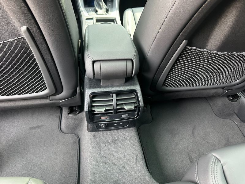 2026 Audi Q3 40 TFSI Quattro Premium photo 9