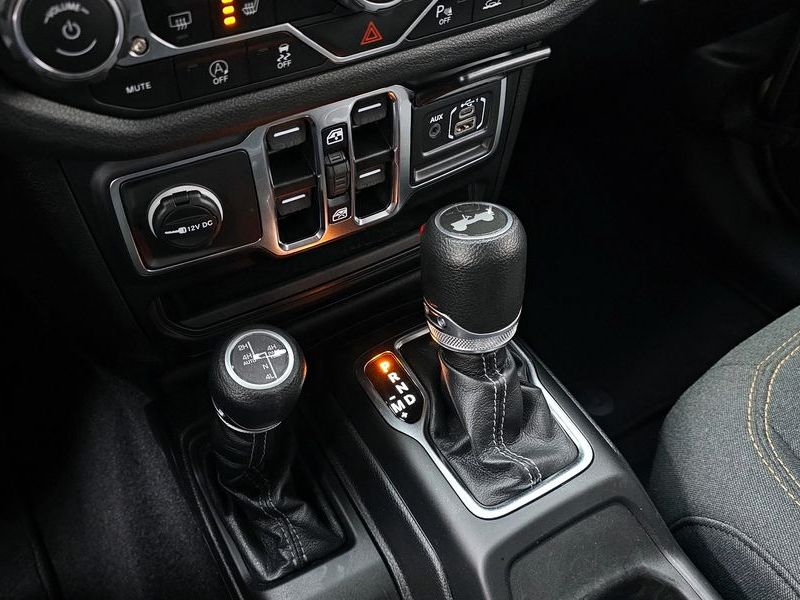 2024 Jeep Wrangler 2.0 Sport S 4Door photo 9