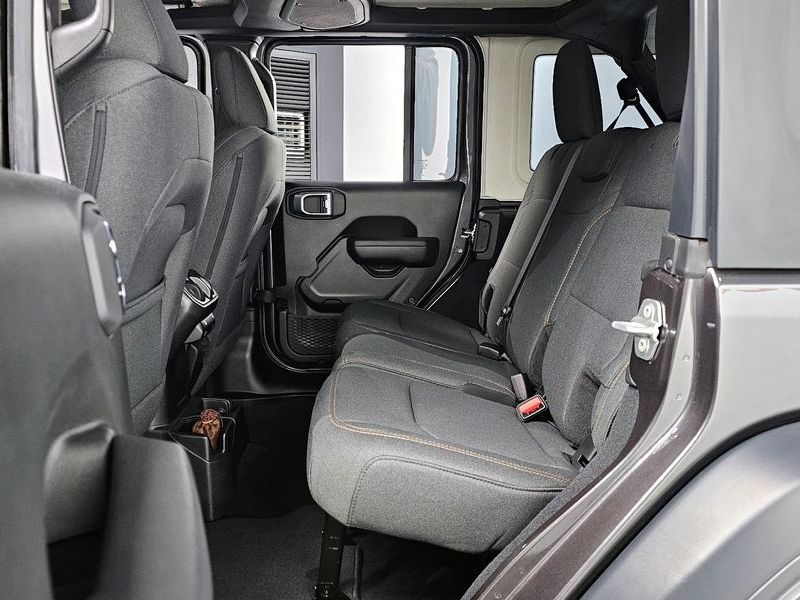 2024 Jeep Wrangler 2.0 Sport S 4Door photo 12