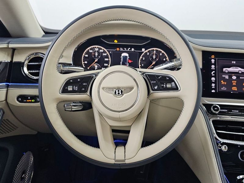 2024 Bentley Flying Spur 4.0 Azure photo 13