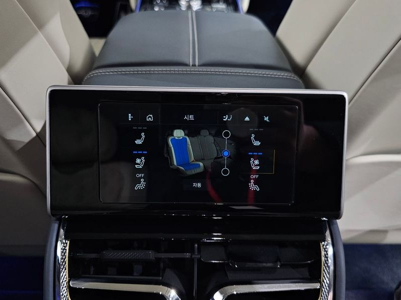 2024 Bentley Flying Spur 4.0 Azure photo 18
