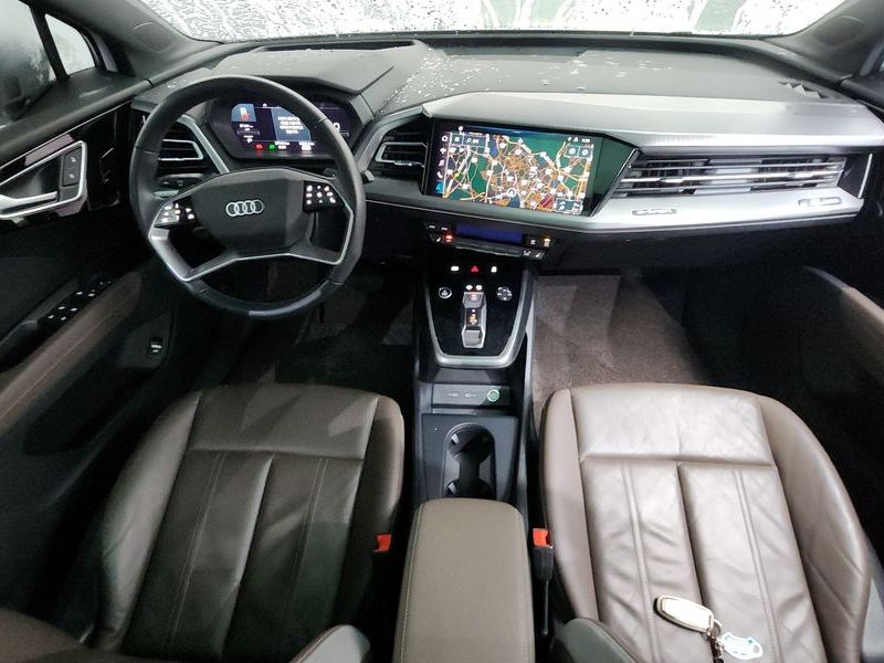 2022 Audi Q4 e-트론 40 Premium photo 7