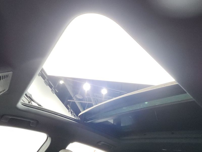2022 Audi Q4 e-트론 40 Premium photo 19
