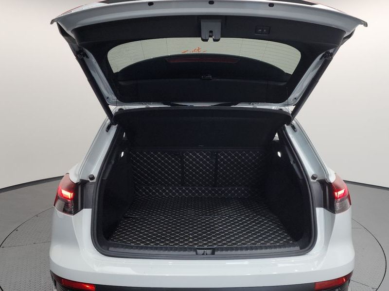 2022 Audi Q4 e-트론 40 Premium photo 20