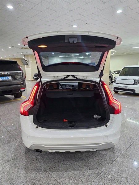 2013 Volvo V60 D4 1st photo 16