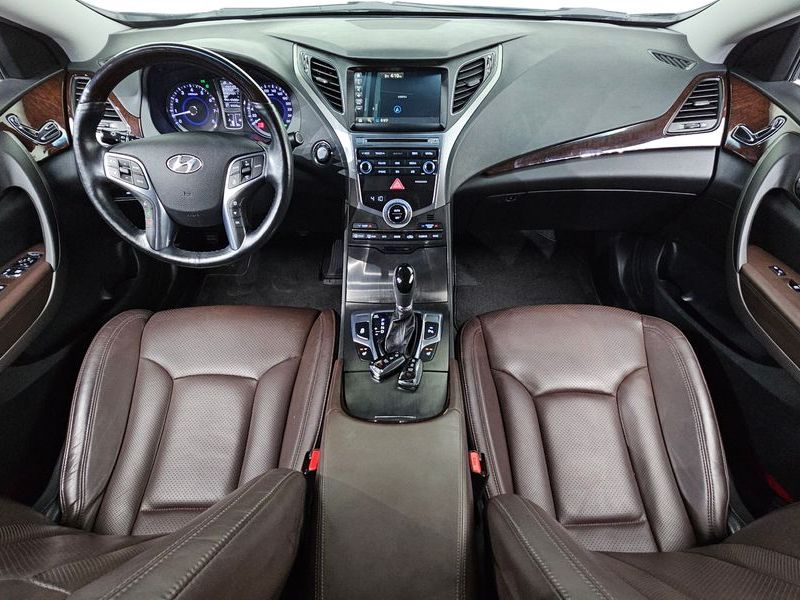 2015 Hyundai Grandeur HG240 Modern photo 7