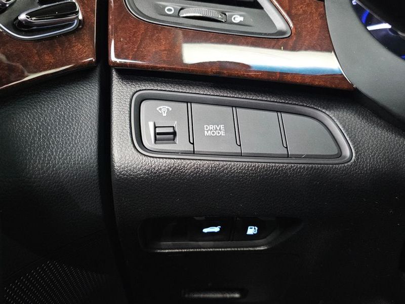 2015 Hyundai Grandeur HG240 Modern photo 14
