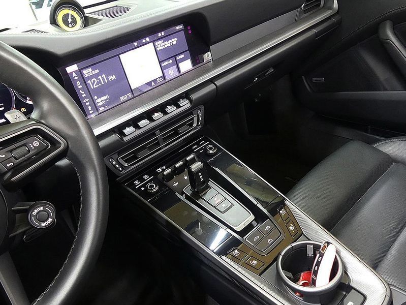 2021 Porsche 911 Carrera Cabriolet photo 12