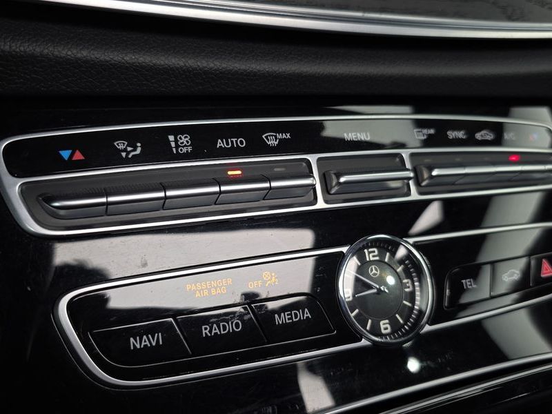 2017 Mercedes-Benz E-Class E300 AV Intelligent Drive photo 16