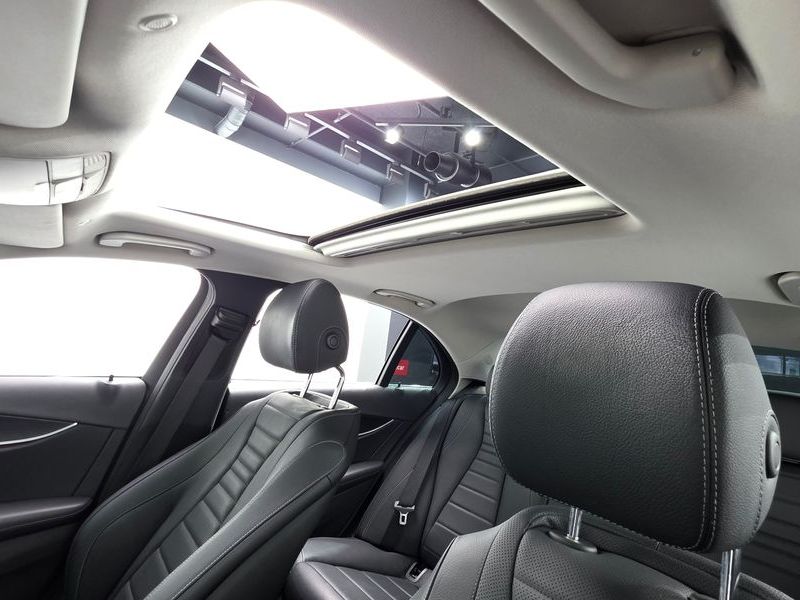 2017 Mercedes-Benz E-Class E300 AV Intelligent Drive photo 17