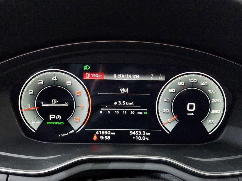2021 Audi A4 40 TFSI Premium photo 8
