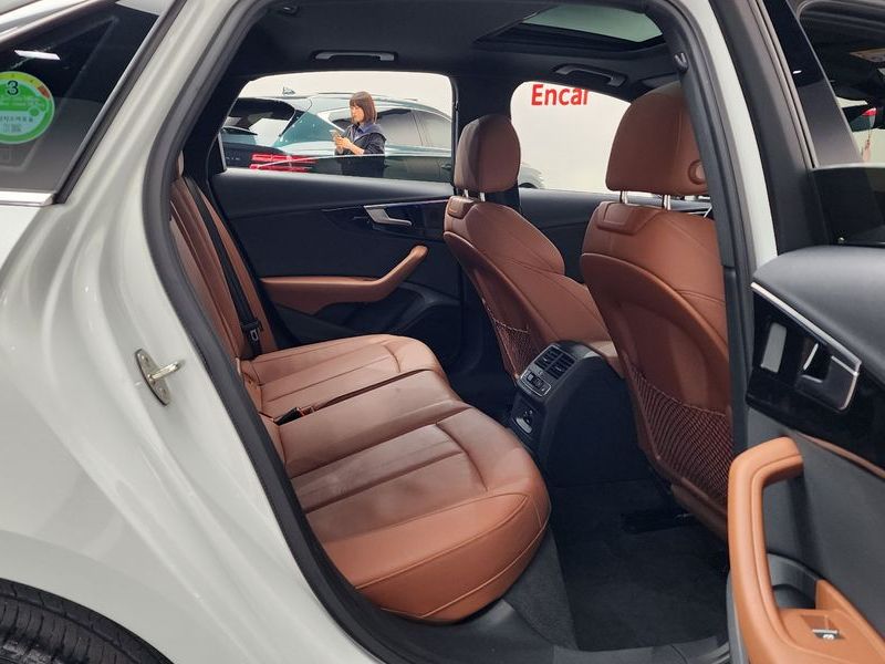 2021 Audi A4 40 TFSI Premium photo 11