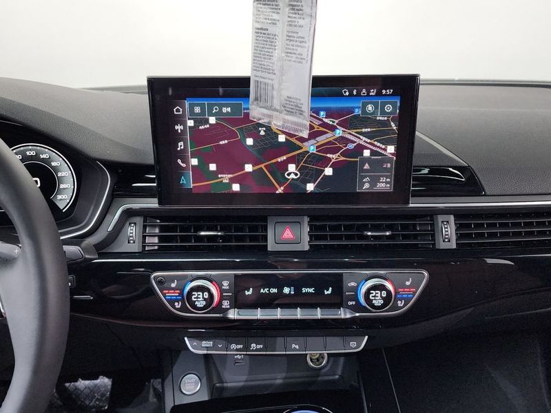 2021 Audi A4 40 TFSI Premium photo 12