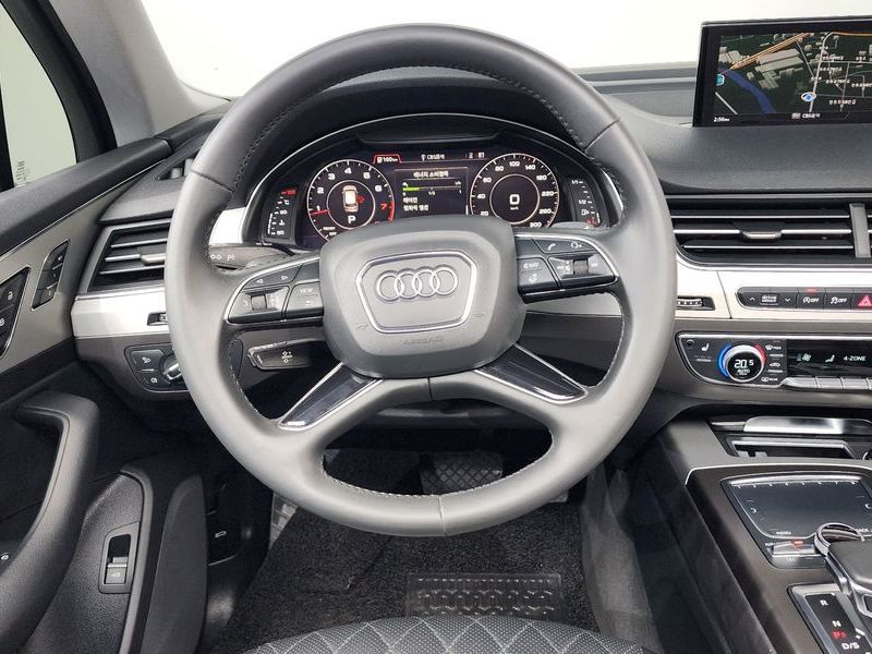 2019 Audi Q7 45 TFSI Quattro photo 13