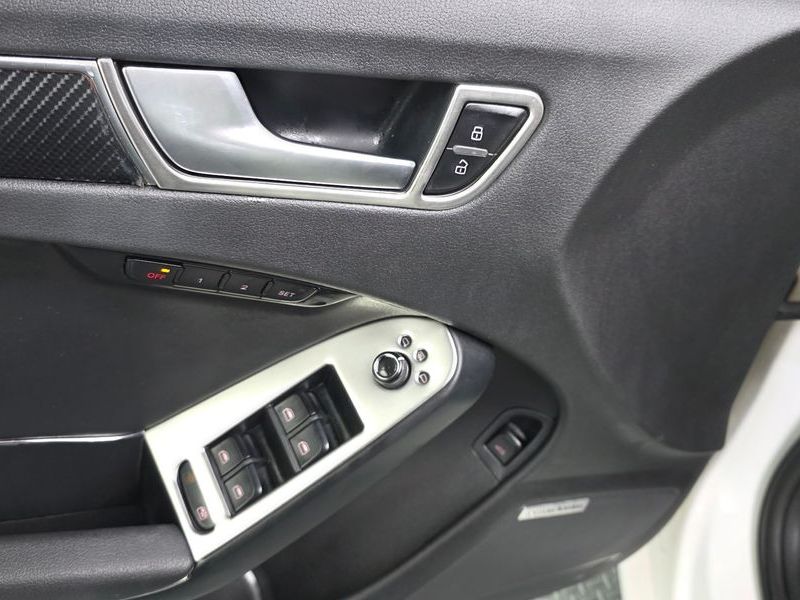 2012 Audi A4 2.0 TFSI Quattro Dynamic B8 photo 16