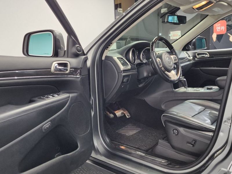 2012 Jeep Grand Cherokee 3.0 Diesel Overland WK2 photo 10