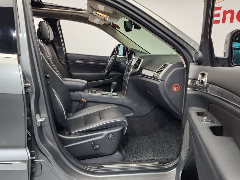 2012 Jeep Grand Cherokee 3.0 Diesel Overland WK2 photo 11