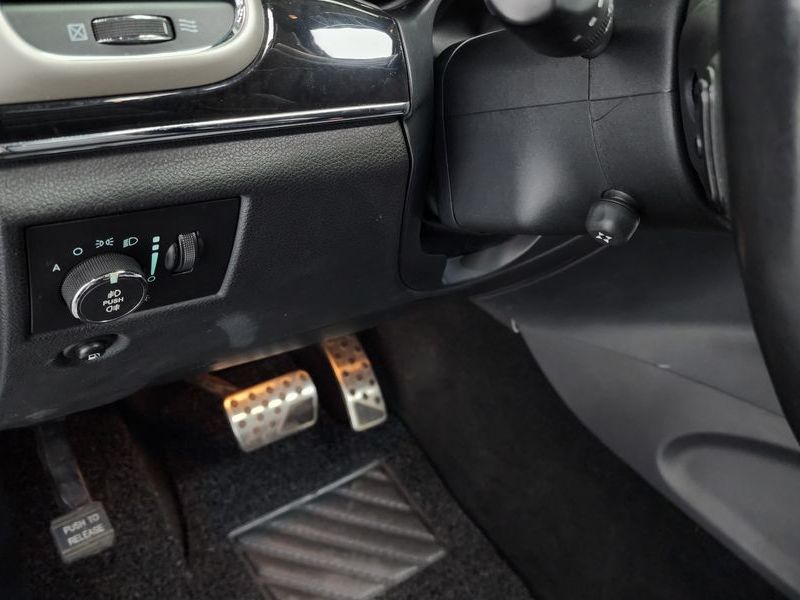 2012 Jeep Grand Cherokee 3.0 Diesel Overland WK2 photo 14