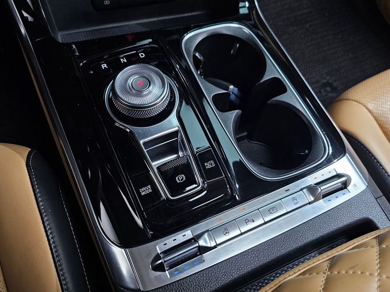 2021 Kia Carnival 9-Seater Signature photo 9