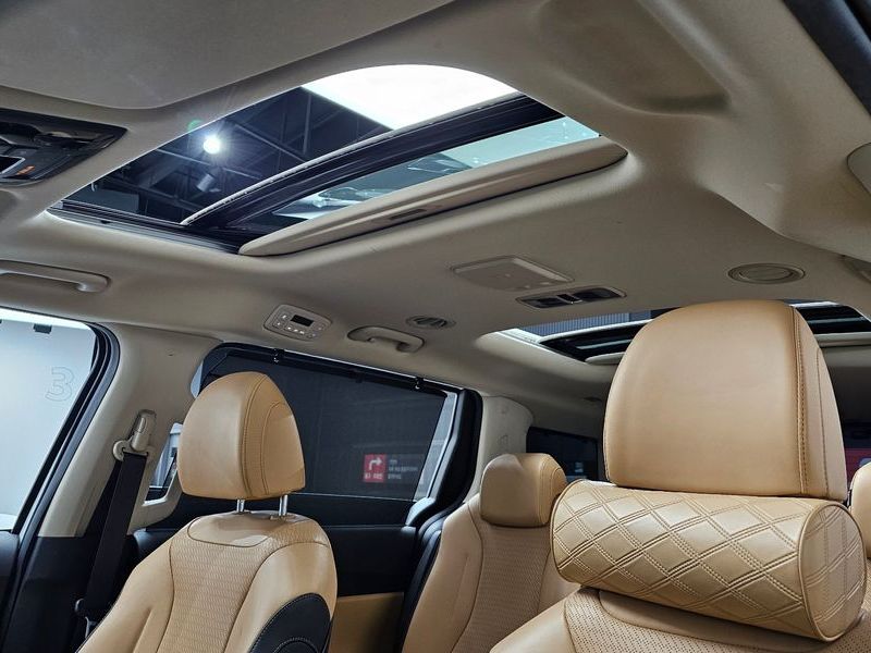 2021 Kia Carnival 9-Seater Signature photo 19