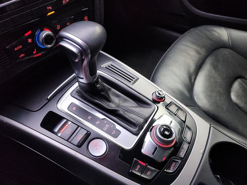 2013 Audi A4 2.0 TFSI Quattro Dynamic B8 photo 9