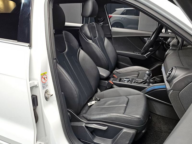 2020 Audi Q2 35 TDI Premium photo 10