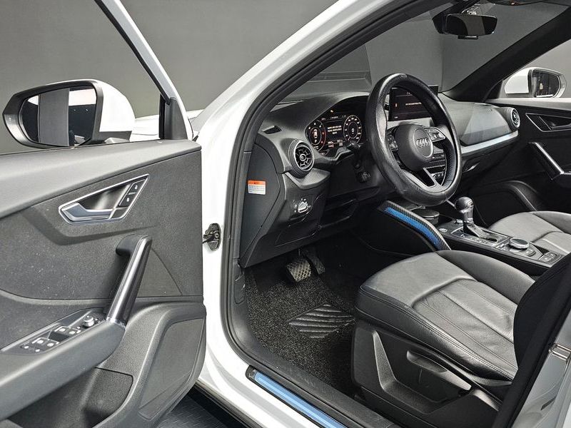2020 Audi Q2 35 TDI Premium photo 11