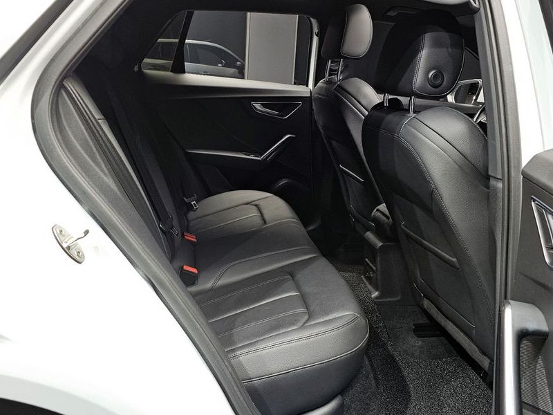 2020 Audi Q2 35 TDI Premium photo 12