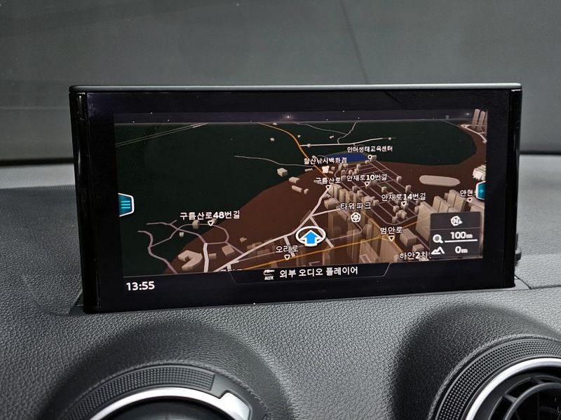 2020 Audi Q2 35 TDI Premium photo 16