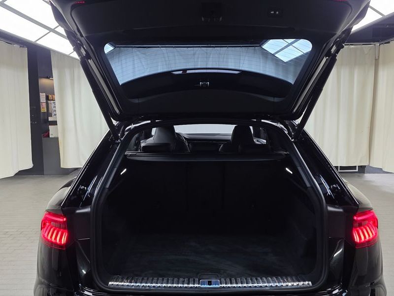 2021 Audi Q8 55 TFSI Quattro Premium photo 20