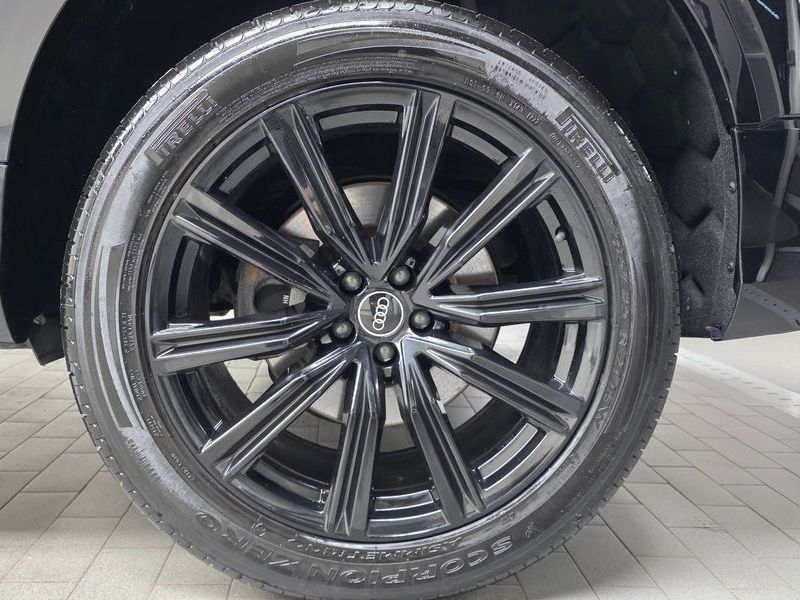 2021 Audi Q8 55 TFSI Quattro Premium photo 21