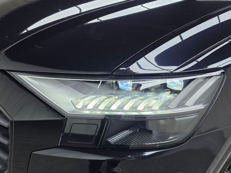 2021 Audi Q8 55 TFSI Quattro Premium photo 22