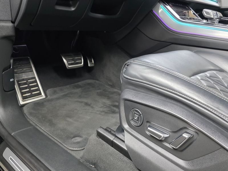 2021 Audi Q8 55 TFSI Quattro Premium photo 26