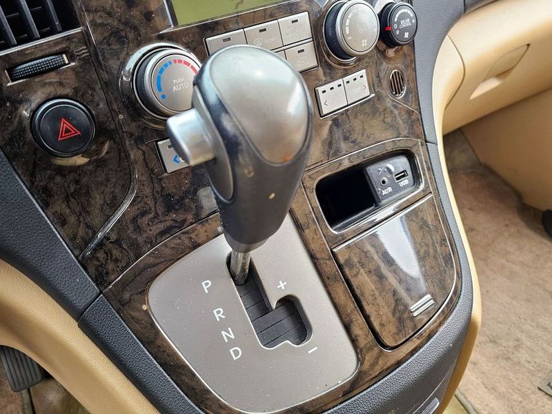 2013 Hyundai 그랜드 스타렉스 Limousine photo 9