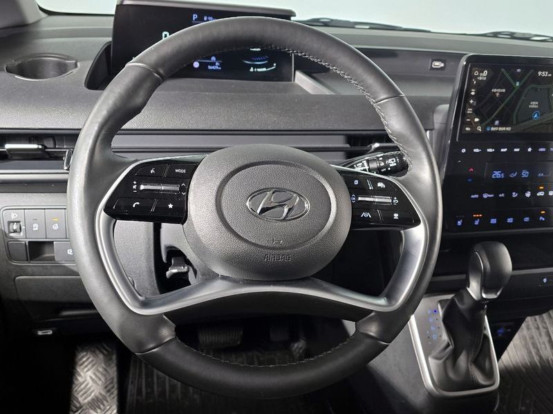 2024 Hyundai Staria Cargo 3-Seater Modern photo 13