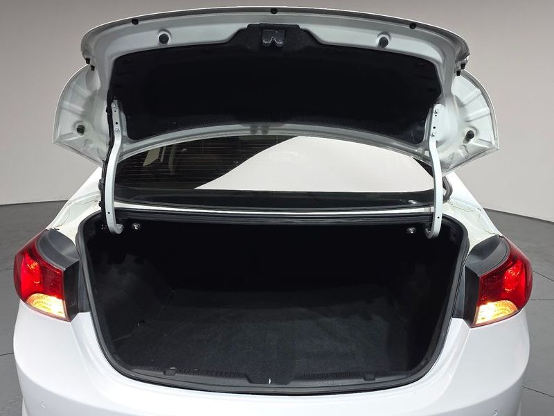 2012 Hyundai Avante M16 GDI Premier photo 20