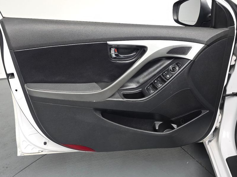 2012 Hyundai Avante M16 GDI Premier photo 24