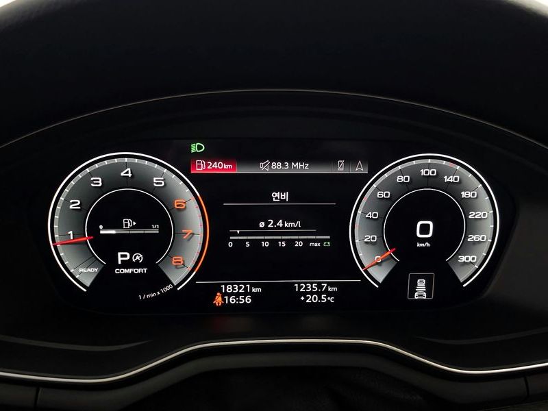 2023 Audi A4 40 TFSI Premium photo 8