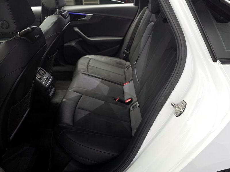 2023 Audi A4 40 TFSI Premium photo 12