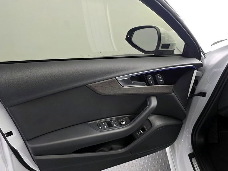 2023 Audi A4 40 TFSI Premium photo 24