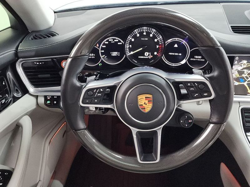 2018 Porsche Panamera 2.9 AWD E-Hybrid photo 13