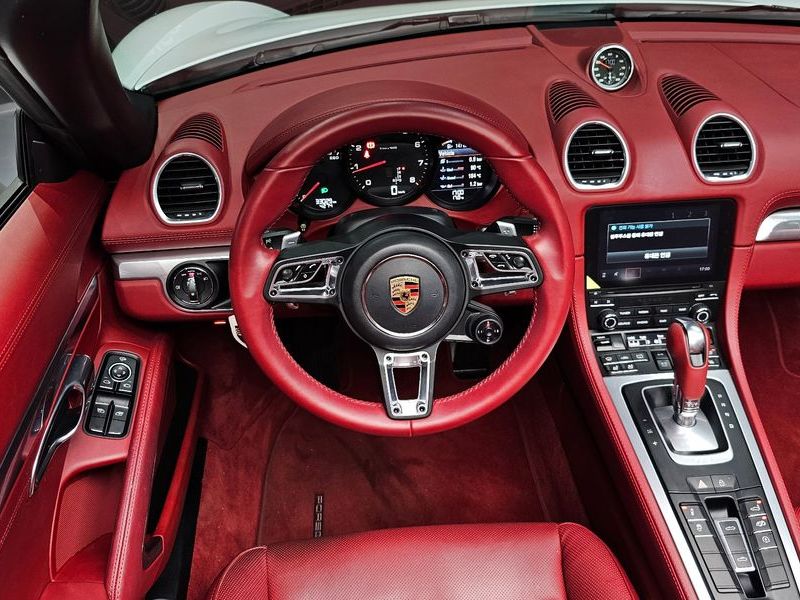 2019 Porsche 718 2.0 photo 12