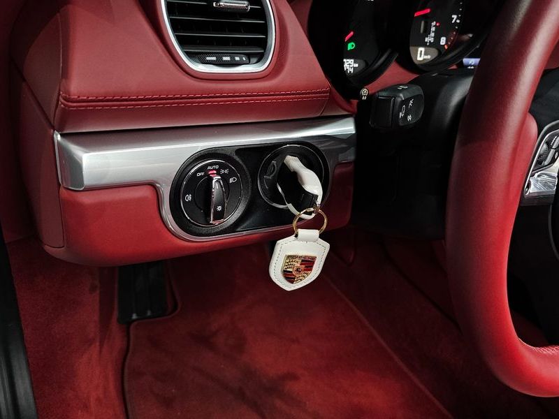 2019 Porsche 718 2.0 photo 17