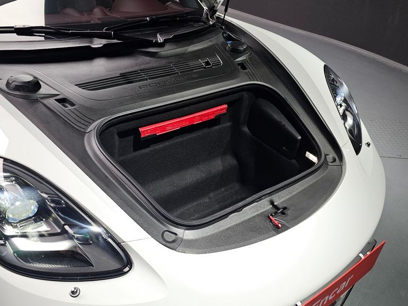 2019 Porsche 718 2.0 photo 18