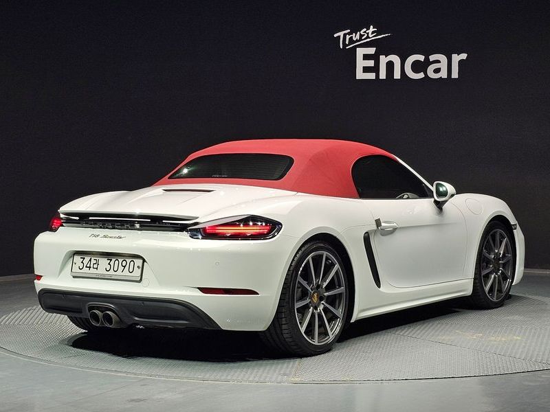 2019 Porsche 718 2.0 photo 20