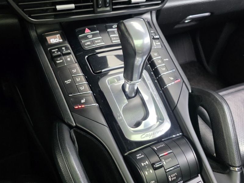 2017 Porsche Cayenne 3.0 Diesel Platium Edition 958 photo 9