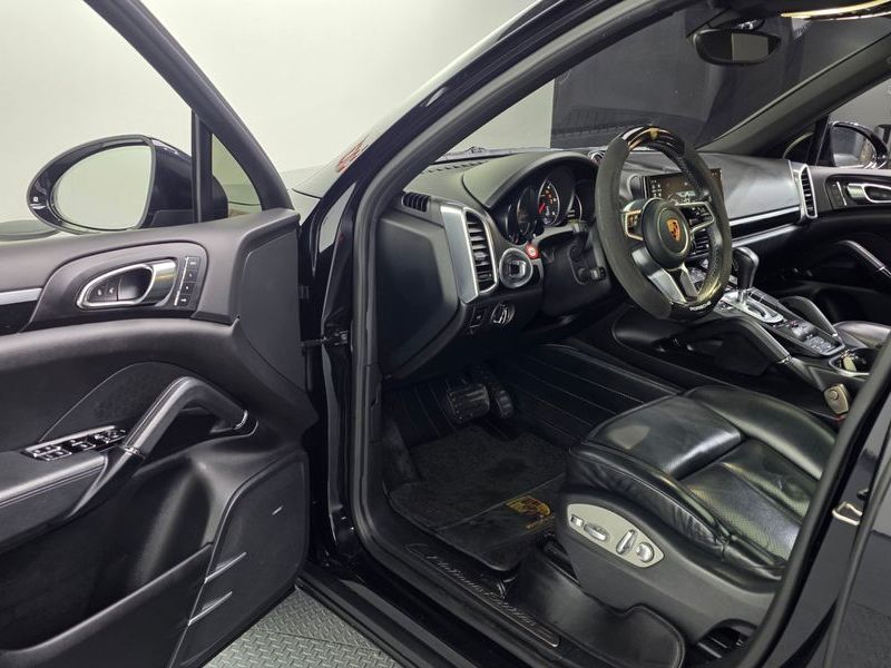 2017 Porsche Cayenne 3.0 Diesel Platium Edition 958 photo 10